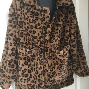 New soft leopard jacket fully lined. Zipper down with 2 front pockets.